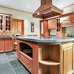 10 Bedroom Amazing In *