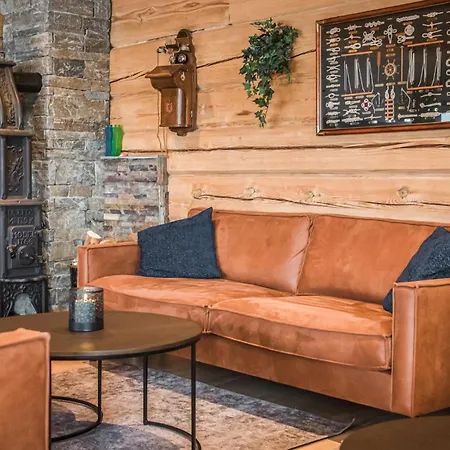 بيت للعطل 10 Bedroom Amazing In *