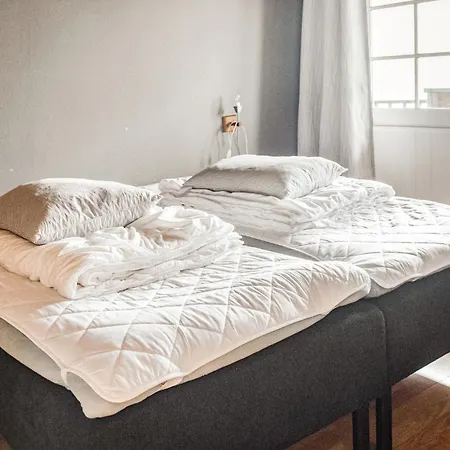 10 Bedroom Amazing In بيت للعطل