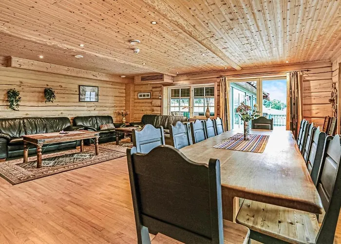 10 Bedroom Amazing In Semesterbostad *