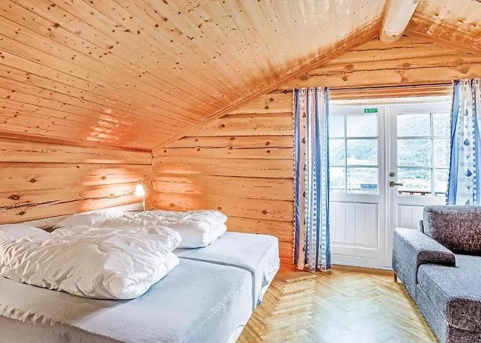 10 Bedroom Amazing In Semesterbostad *